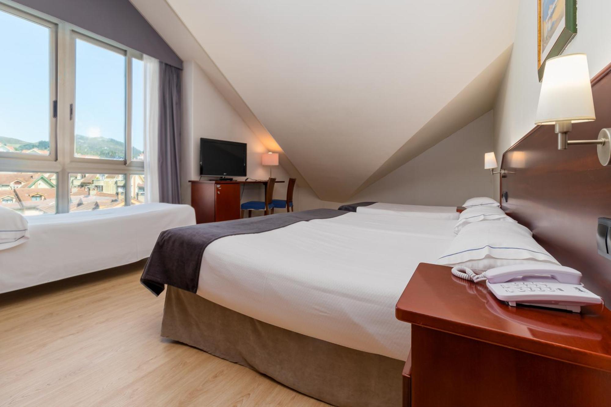 Hotel Milagros Golf Mogro Zewnętrze zdjęcie